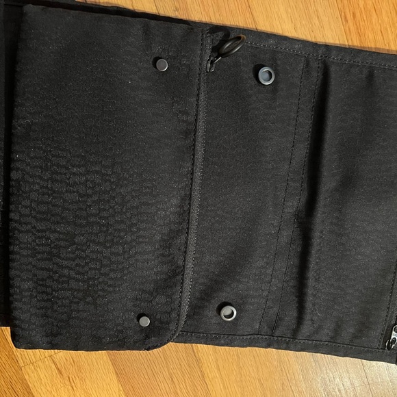 Lululeman Large Travel Clutch - Picture 16 of 16